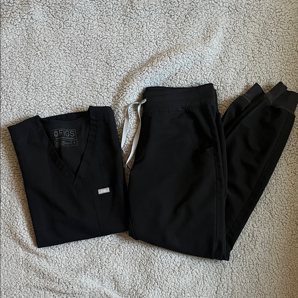Figs Woman’s Black scrub set